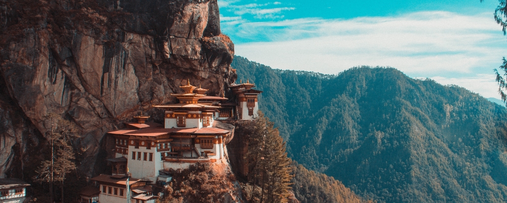 Bhutan - Land of the Thunder Dragon 