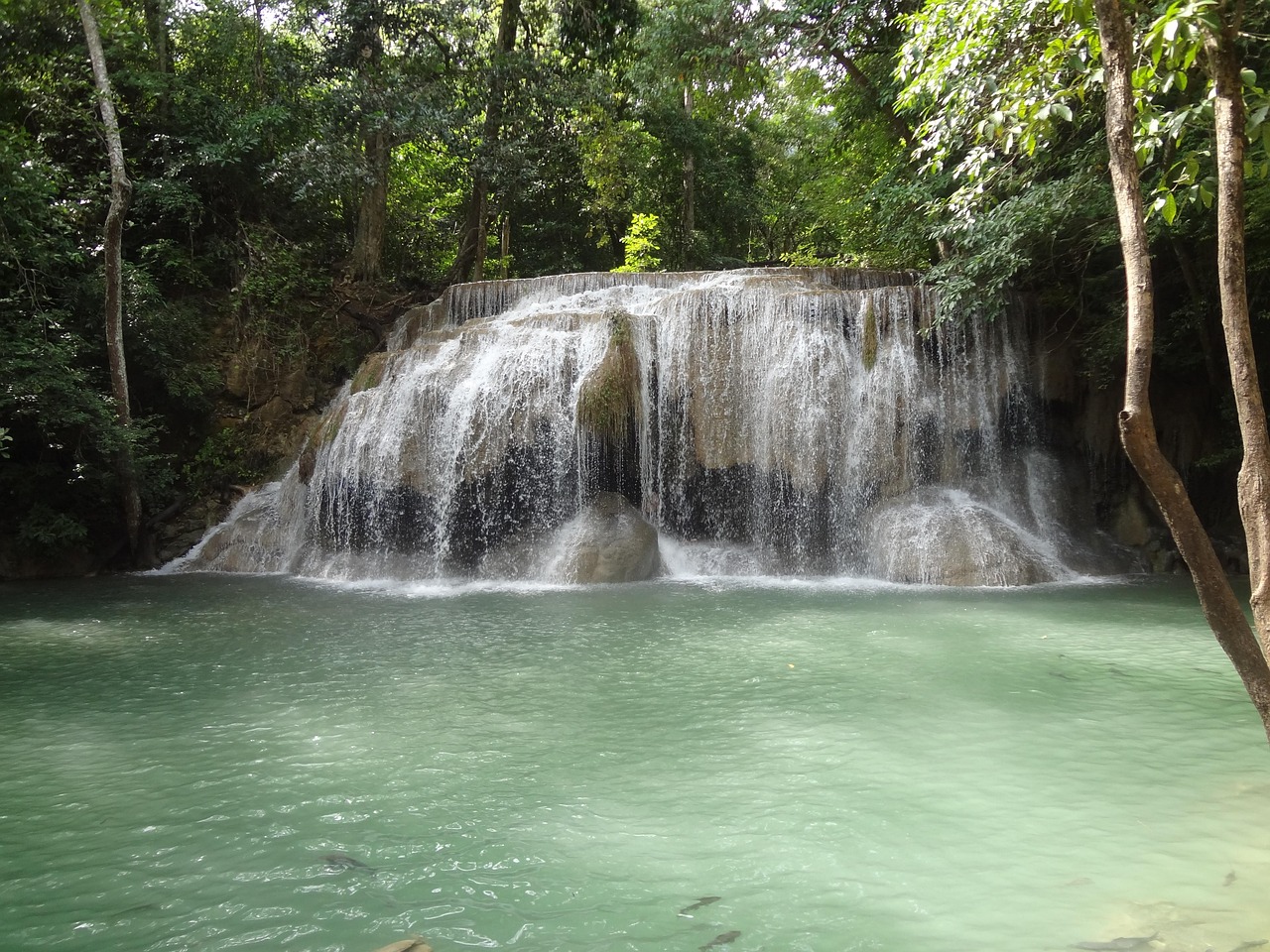 Experience exciting island hopping in Thailand. Reserve your spot now!