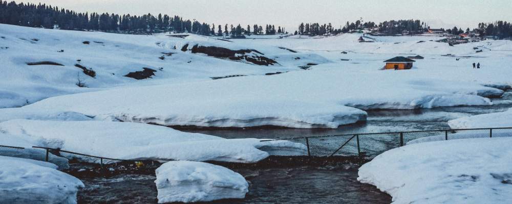 Gulmarg’s wintry charm is truly captivating