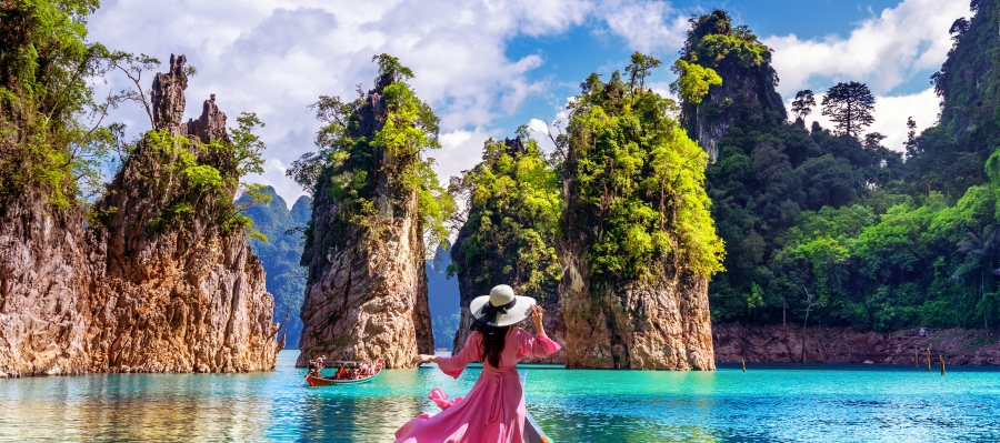 Indonesia - A hotspot country popular for honeymoon destination 